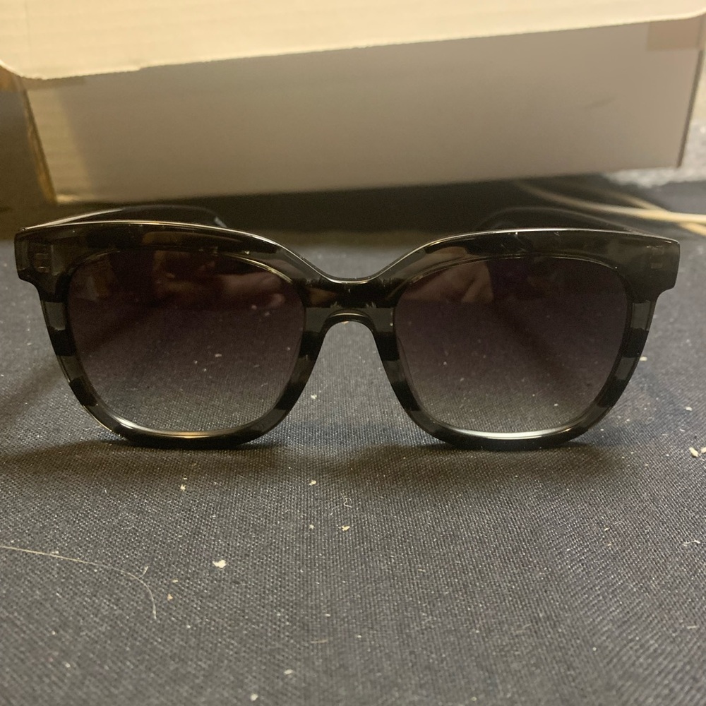 Italian Sunglasses made in Italy 🇮🇹 Black Tortoiseshell Sunglasses - Picture 1 of 7